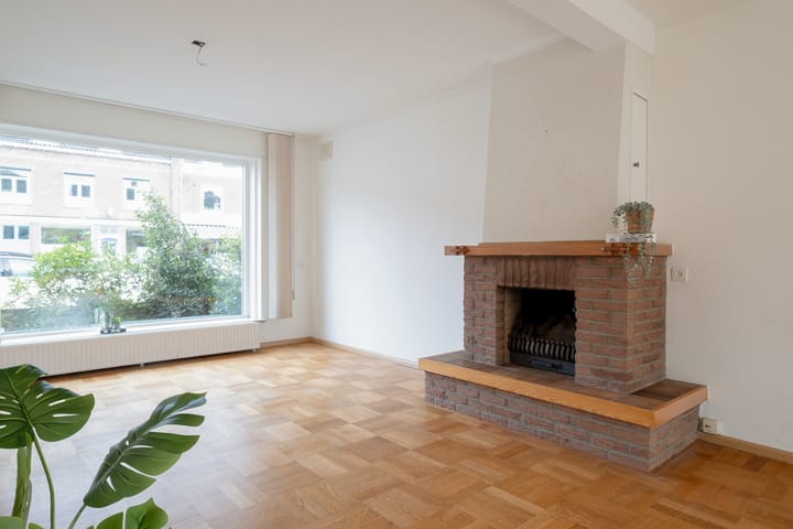 Photo 12 of Haaksbergerstraat 207