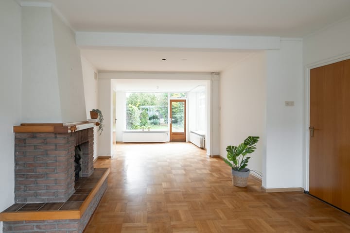 Photo 13 of Haaksbergerstraat 207