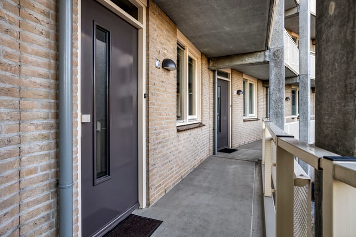 Photo 12 of Binnenhof 18