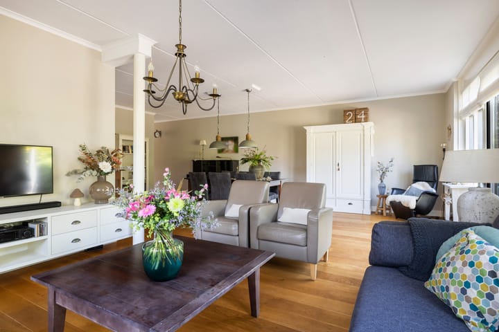 Photo 7 of Trompstraat 32