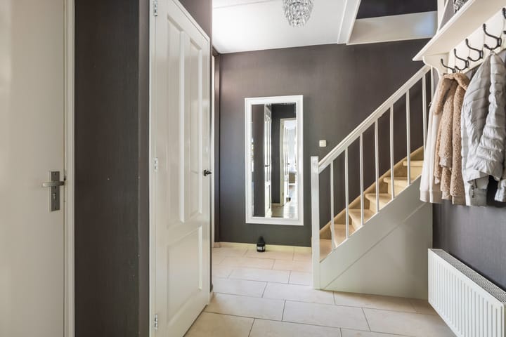 Photo 14 of Trompstraat 32