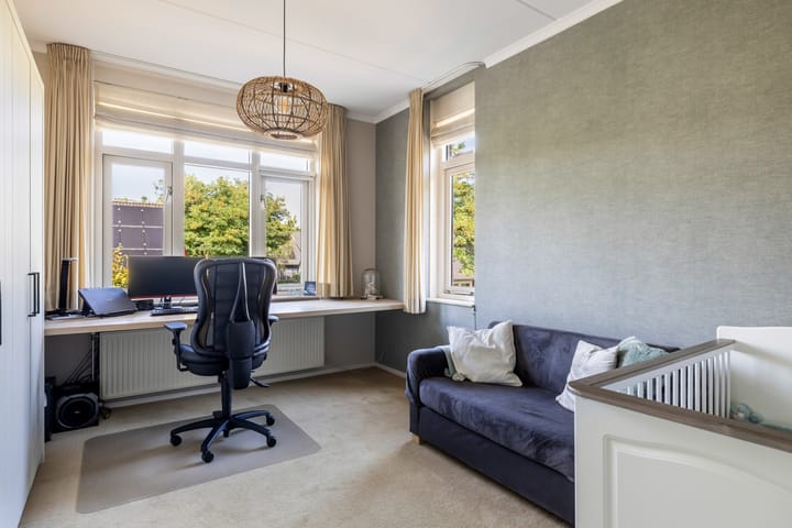 Photo 21 of Trompstraat 32