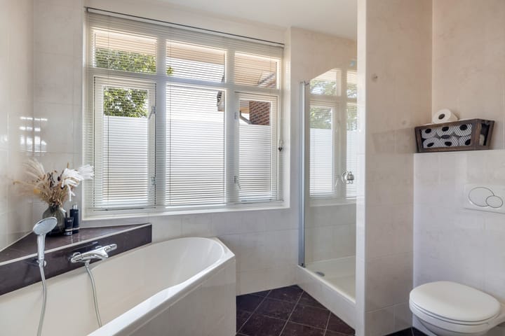 Photo 24 of Trompstraat 32