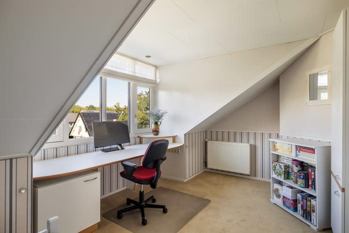 Photo 28 of Trompstraat 32