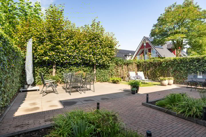 Photo 32 of Trompstraat 32