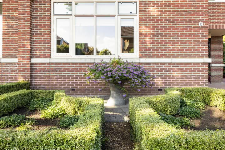 Photo 36 of Trompstraat 32