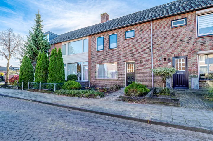 Foto 2 van Van Bredastraat 40