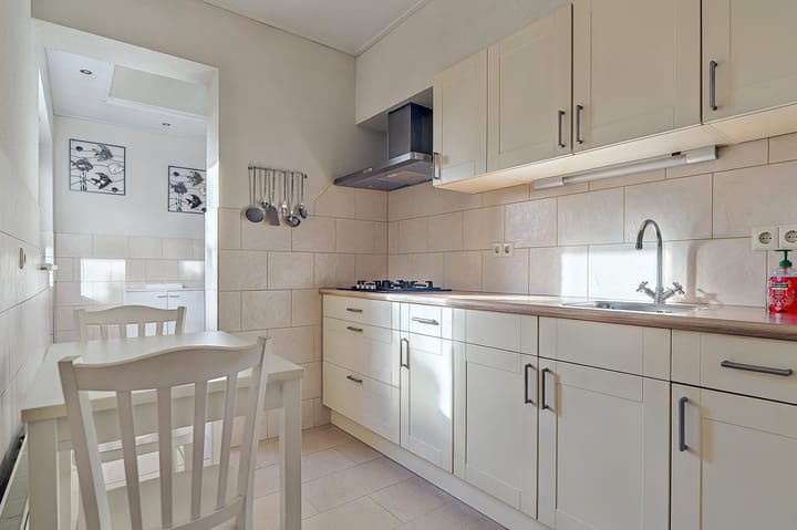 Foto 6 van Van Bredastraat 40