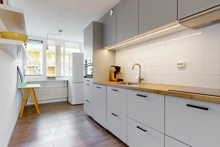 Photo 6 of Arthur van Schendelstraat 615