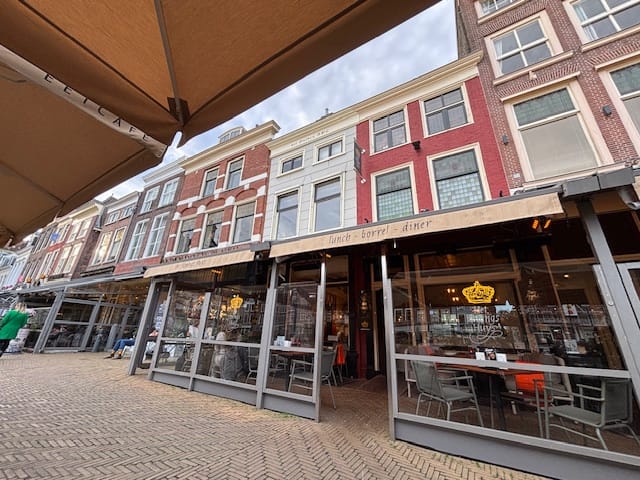 View photo 2 of Markt 32-A