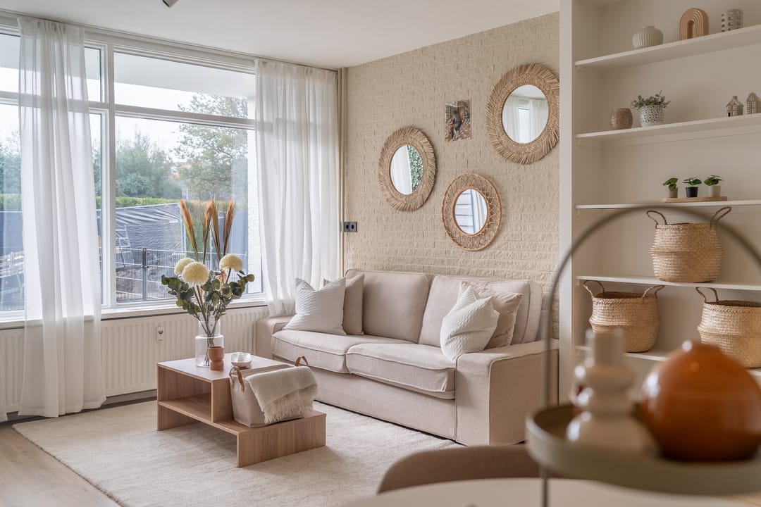 Photo 11 of de Casembrootstraat 7-E