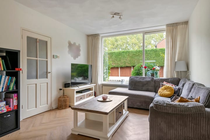 Photo 9 of Bartokstraat 17