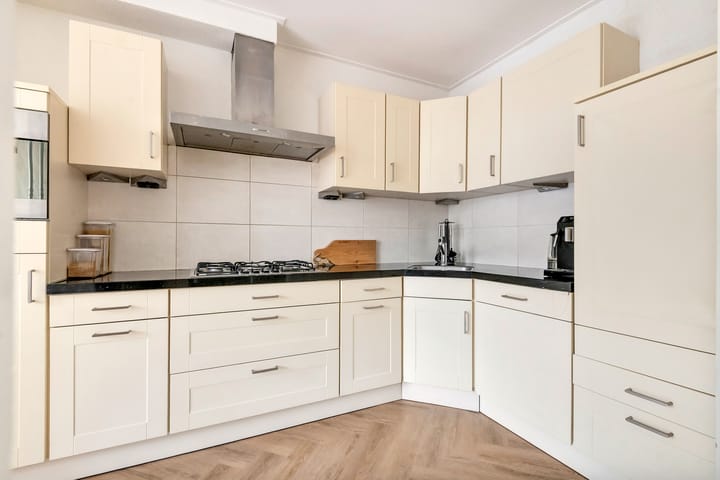 Photo 15 of Bartokstraat 17