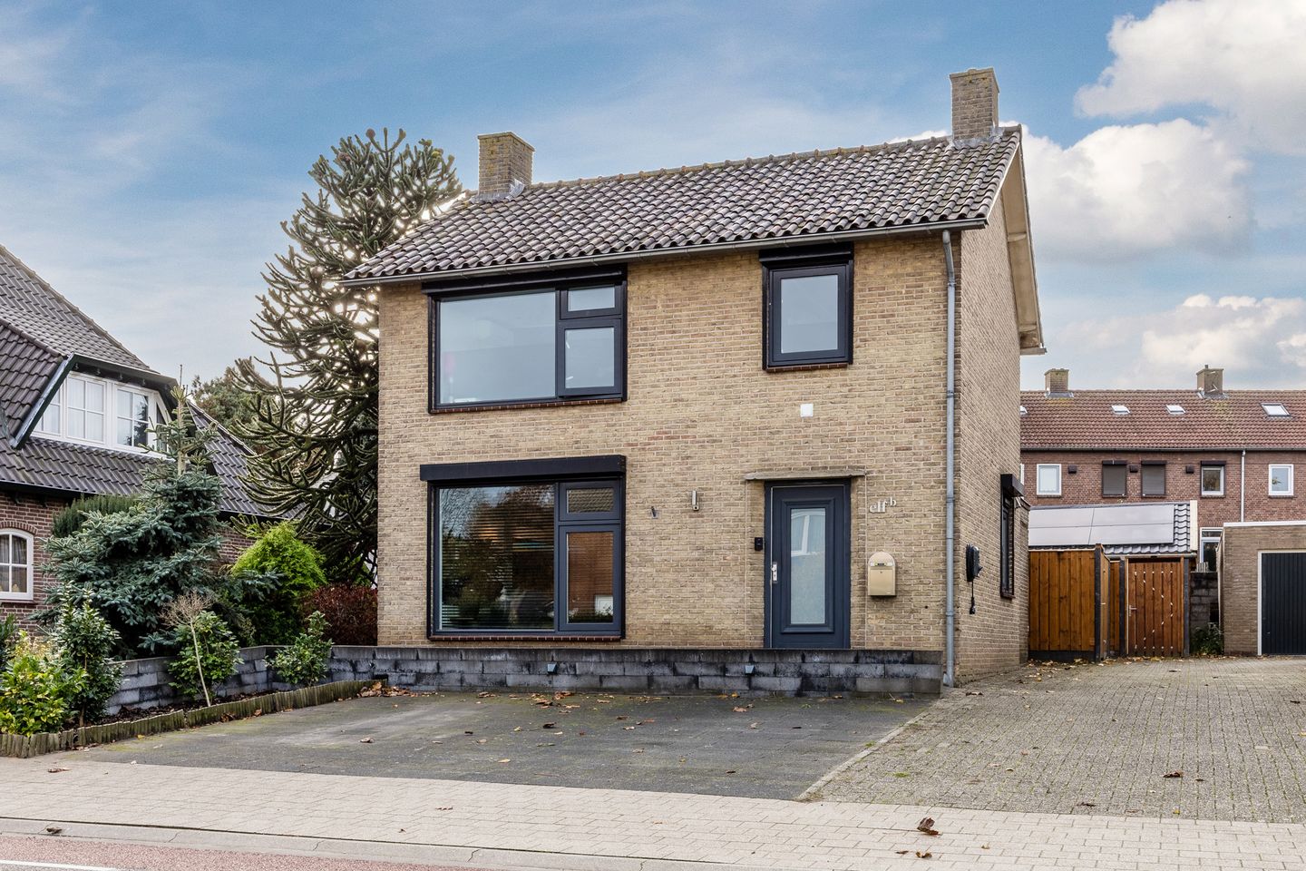 Photo 1 of Karstraat 11-B