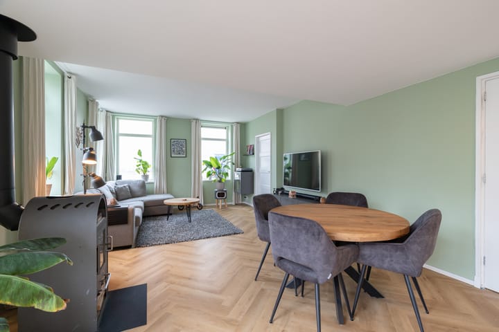 Photo 2 of Esbörgstraat 30