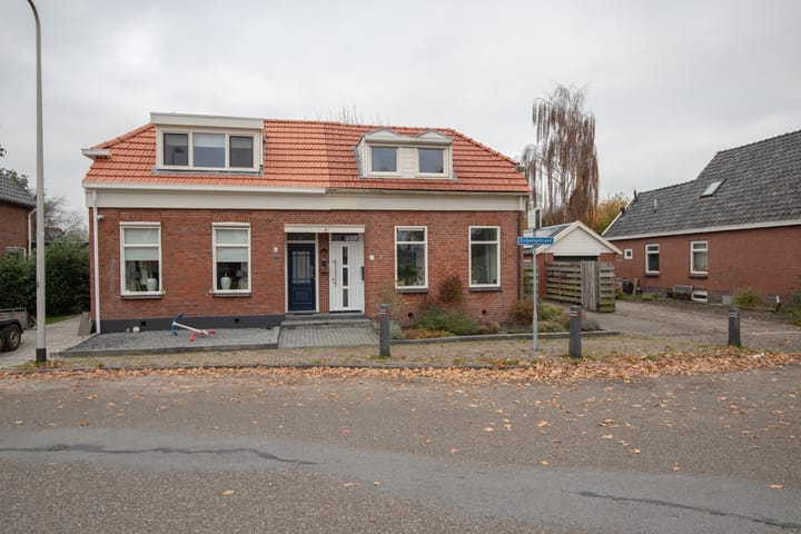 Photo 6 of Esbörgstraat 30