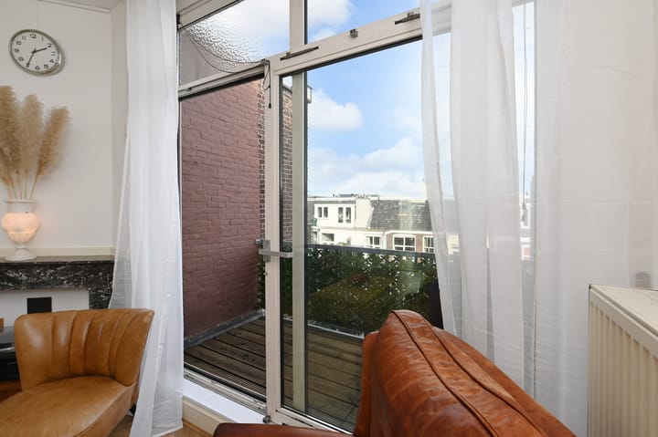 Foto 8 van Valkenboskade 247