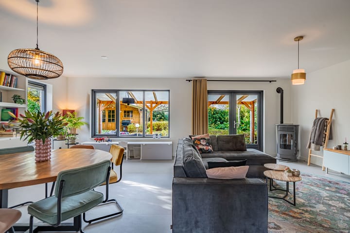 Photo 16 of Valeriaan 11