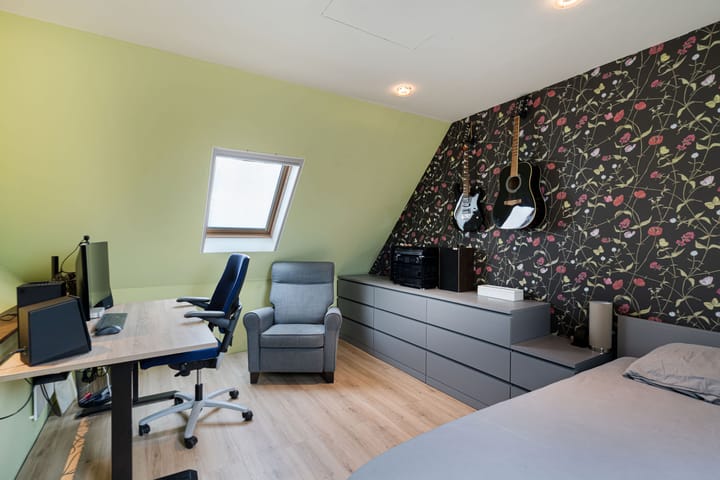 Photo 48 of Valeriaan 11