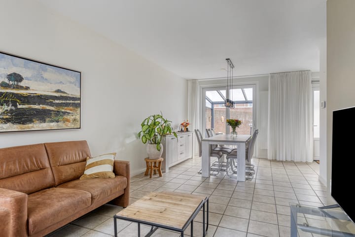 Photo 2 of Klaproosstraat 74