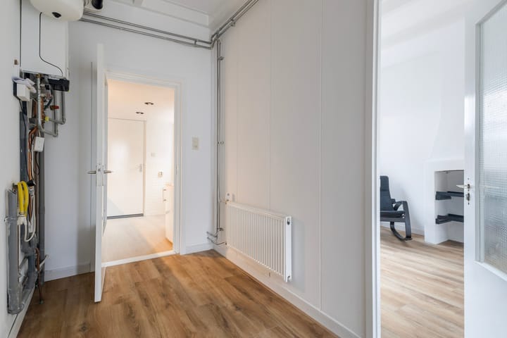 Photo 4 of van Heemstrastraat 41