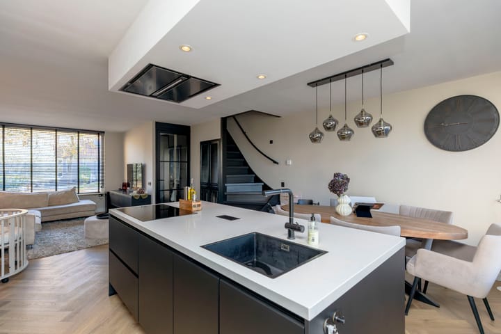 Koolmees 85 main image