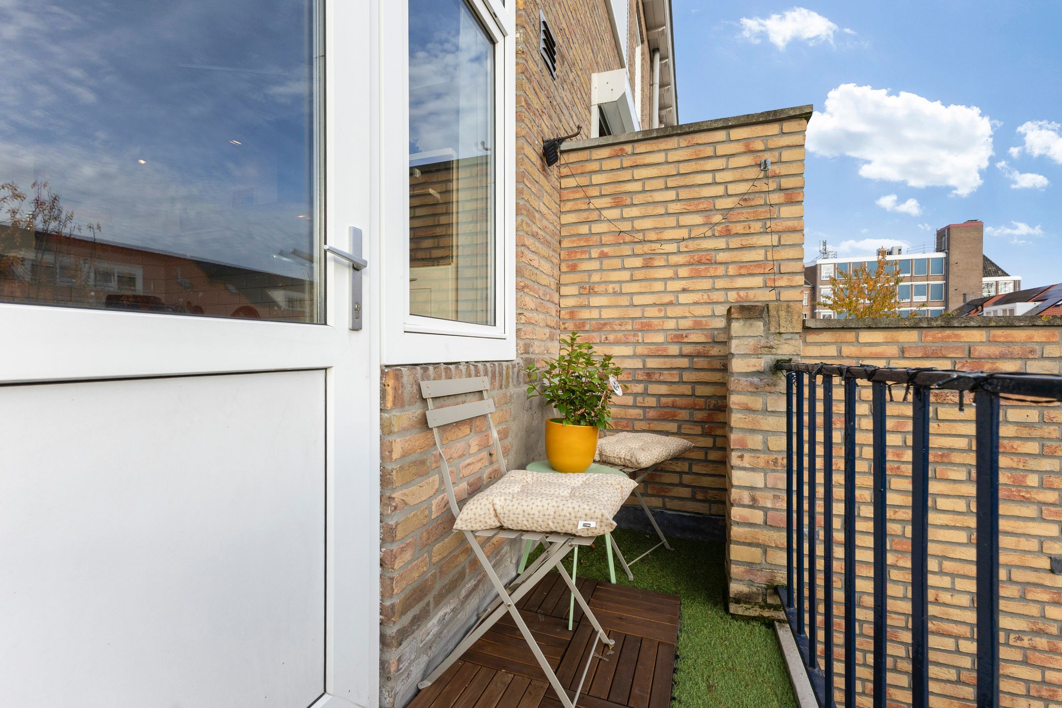 Foto 18 van Mgr. Diepenstraat 15-A