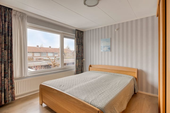 Foto 15 van Leeuwerikstraat 34