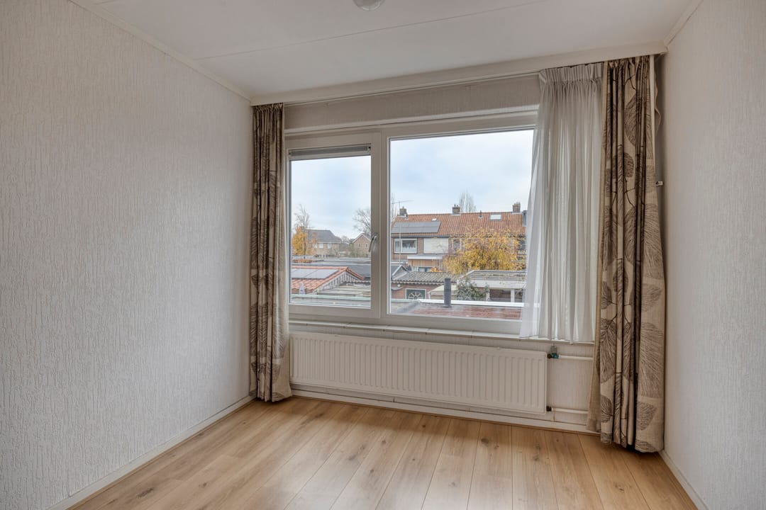 Photo 17 of Leeuwerikstraat 34