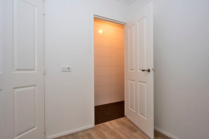 Photo 14 of Hofstraat 16