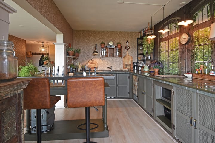 Foto 16 van Adama van Scheltemaplein 14