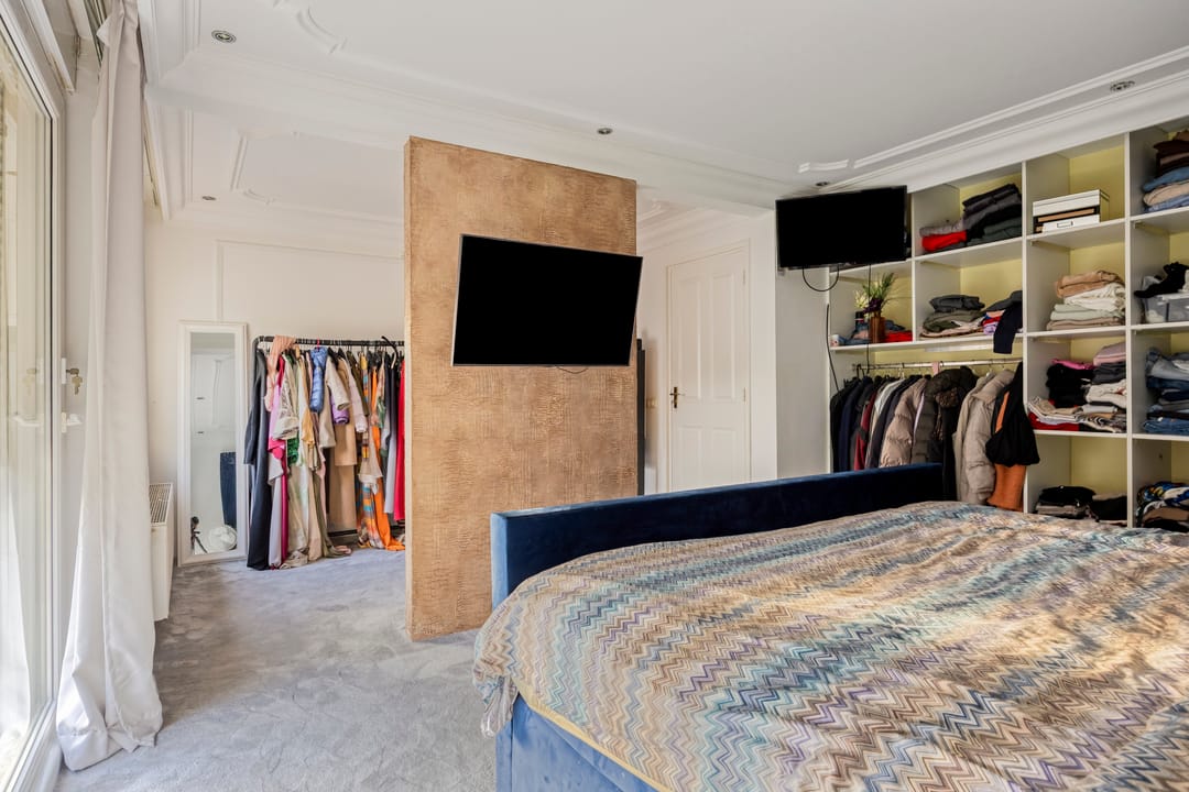 Photo 11 of Tongerenstraat 1