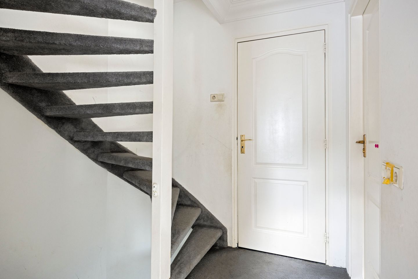 Photo 14 of Tongerenstraat 1