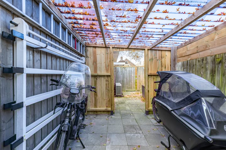 Photo 66 of Westerstraat 4