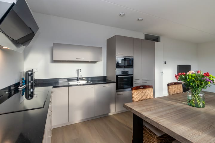 Foto 8 van Middachtenweg 222-A