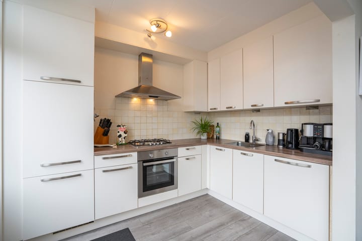 Photo 11 of Wethouder van Akenstraat 27