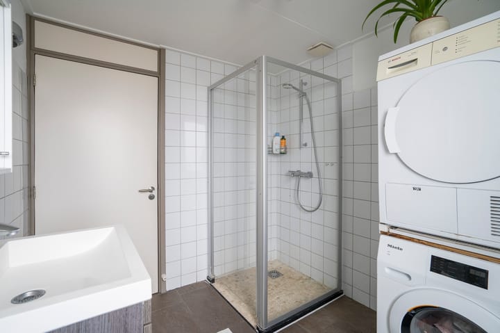 Photo 13 of Wethouder van Akenstraat 27