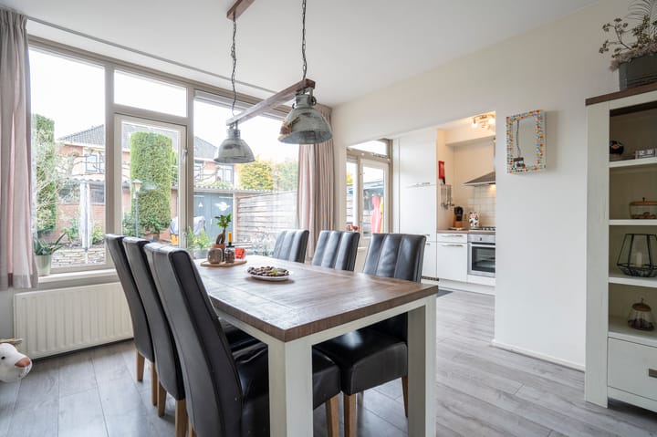 Photo 8 of Wethouder van Akenstraat 27