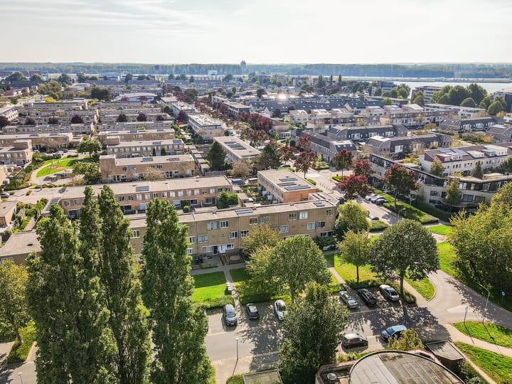 Foto 41 van Buñuellaan 117