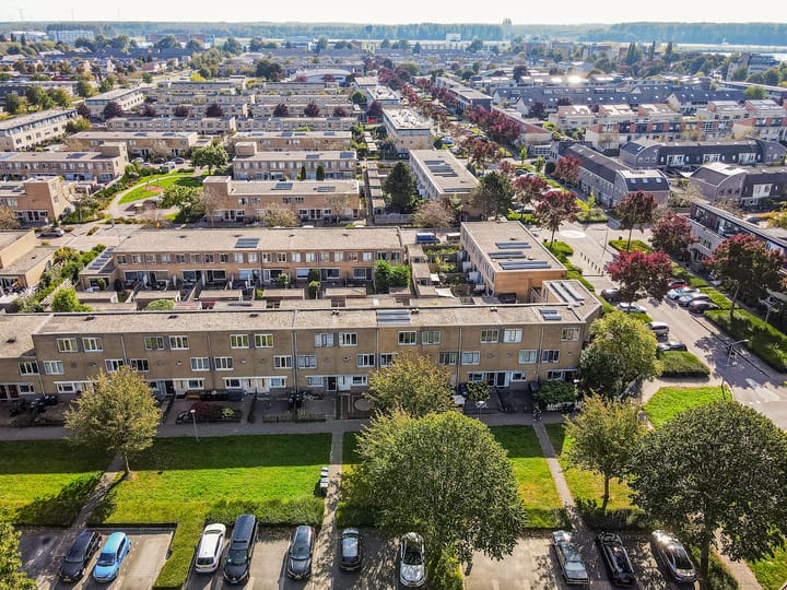 Foto 42 van Buñuellaan 117