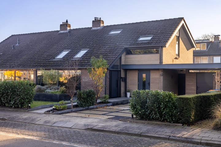 Foto 4 van Van Tuyll van Serooskerkenweg 21