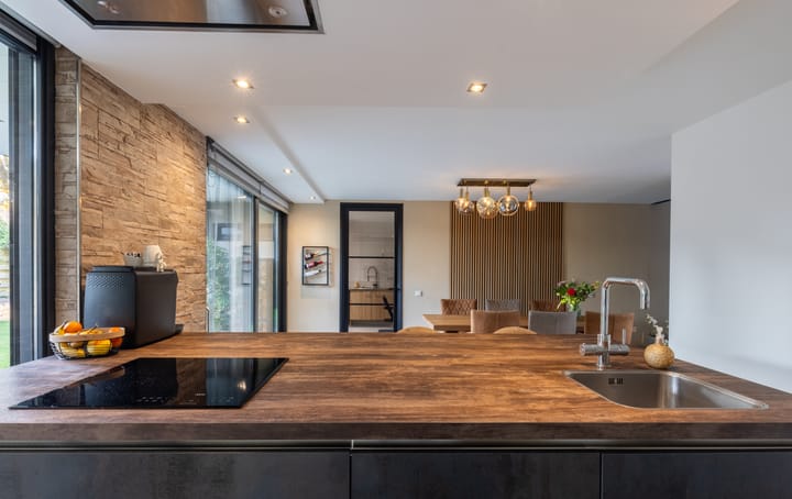 Foto 8 van Van Tuyll van Serooskerkenweg 21