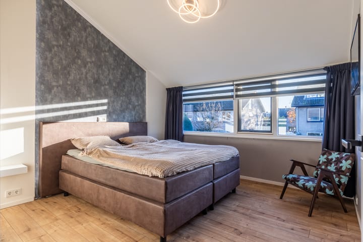 Foto 23 van Van Tuyll van Serooskerkenweg 21