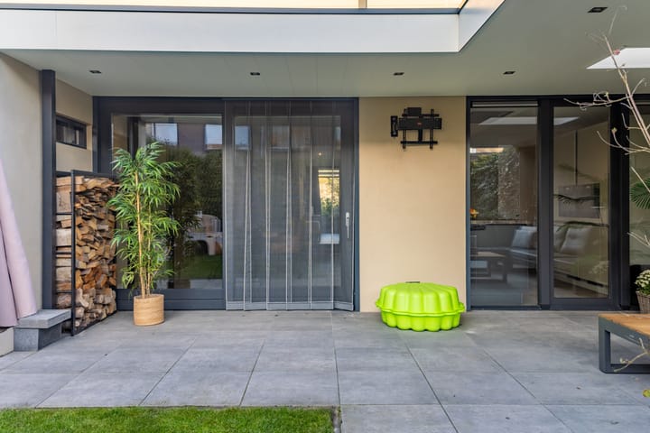 Foto 25 van Van Tuyll van Serooskerkenweg 21