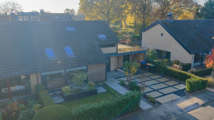 Foto 33 van Van Tuyll van Serooskerkenweg 21