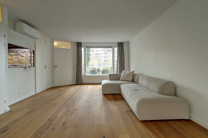 Foto 2 van Doctor Cuypersstraat 38-A