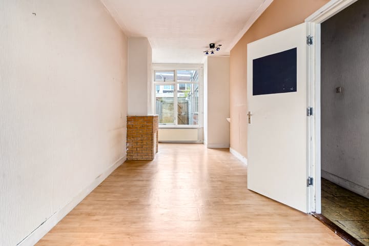 Photo 2 of Nicolaas Ruychaverstraat 46