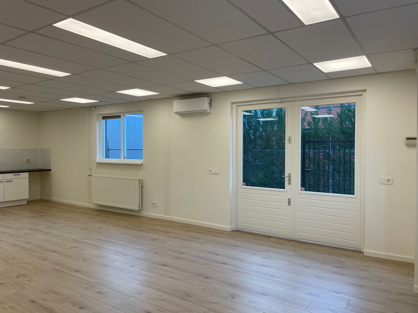 View photo 4 of Weidehek 83