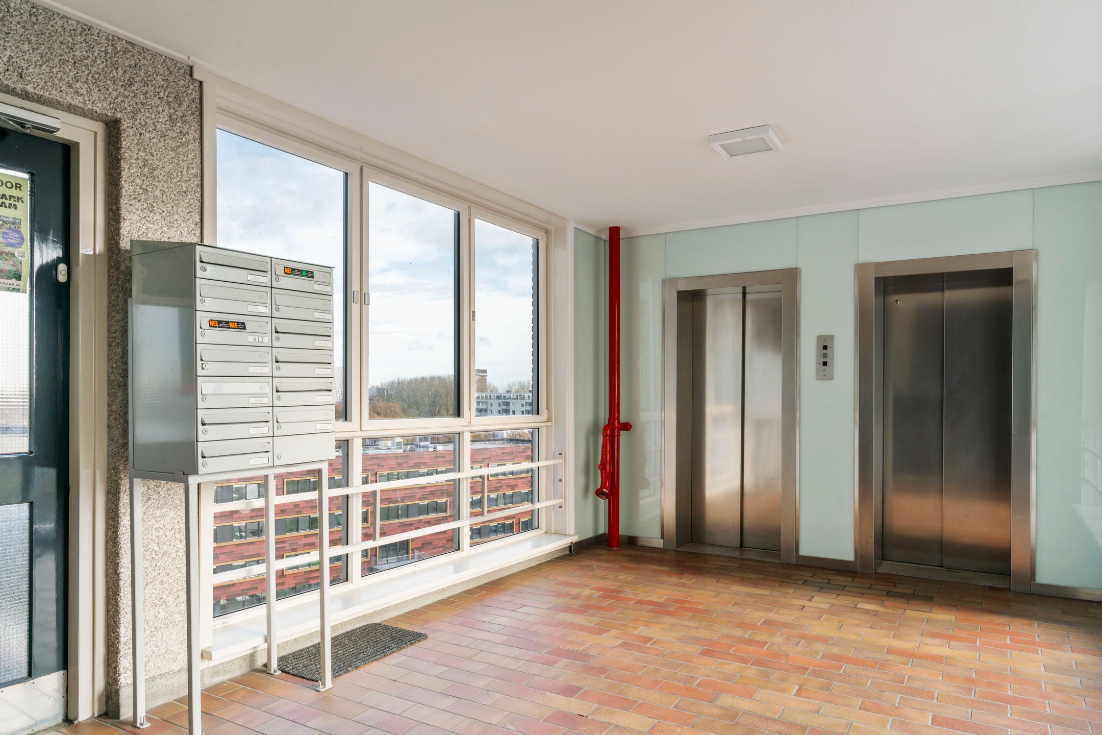 Photo 12 of Burgemeester Hogguerstraat 621