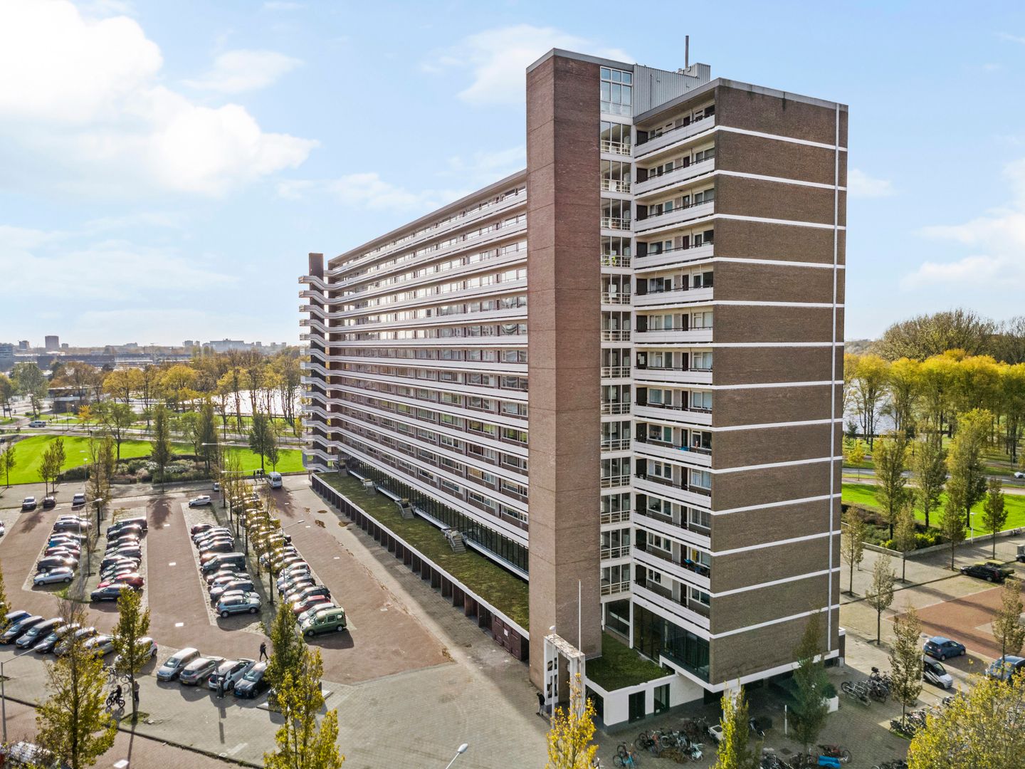 Photo 29 of Burgemeester Hogguerstraat 621